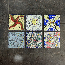 LOT DE 6 CARREAUX PEINTS PAR SALVADOR DALÍ