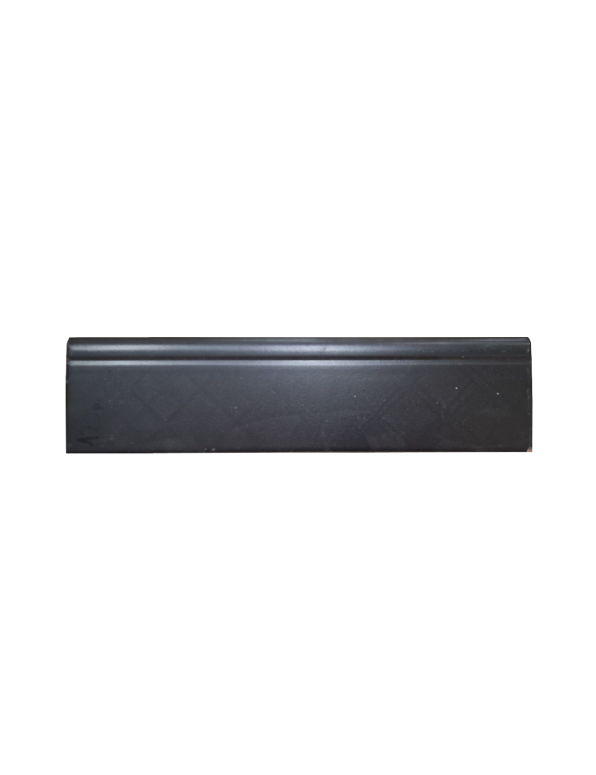 MATT BLACK 8X31.5 PORCELAIN